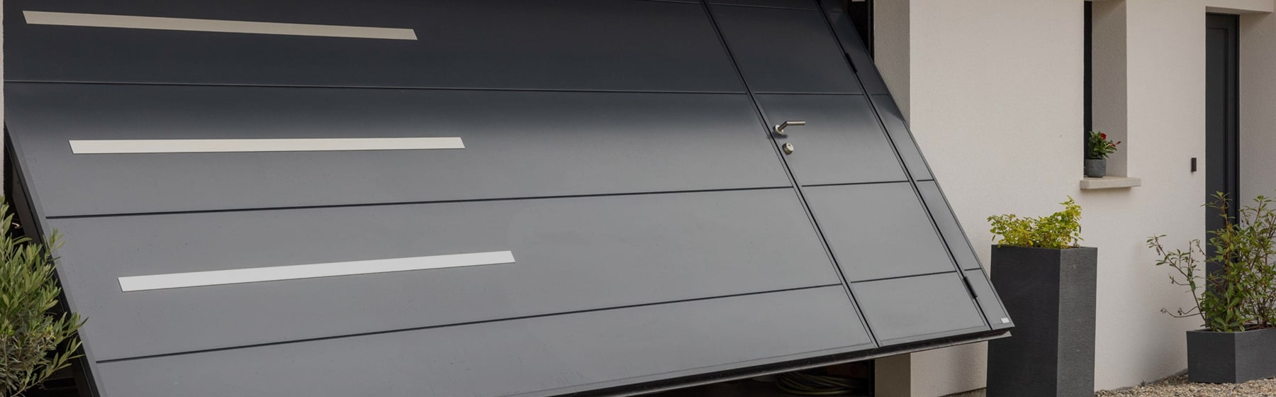 Photo header porte de garage